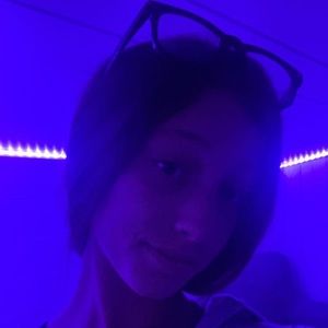 Meet your Posher, Ana